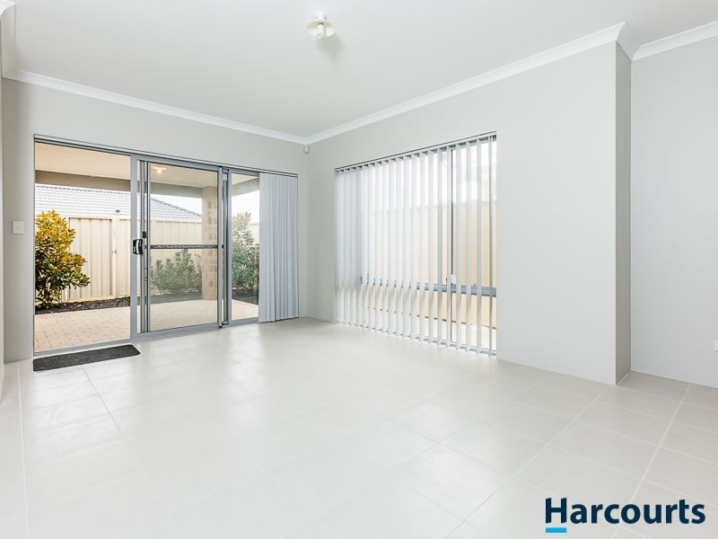 16 Francina View, Sinagra WA 6065