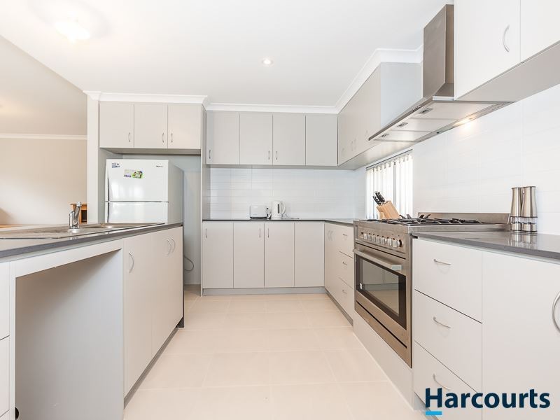 16 Francina View, Sinagra WA 6065