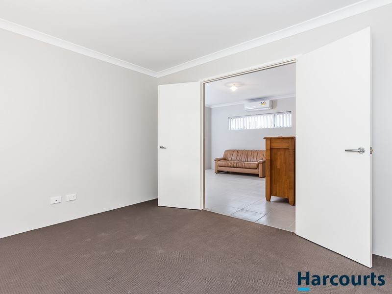 16 Francina View, Sinagra WA 6065