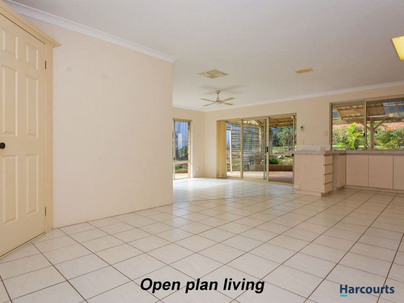 2 Kirkdale Turn, Kinross WA 6028