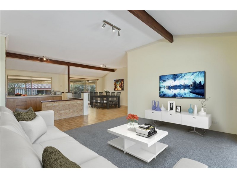 16 Mousehole Crescent, Yanchep WA 6035