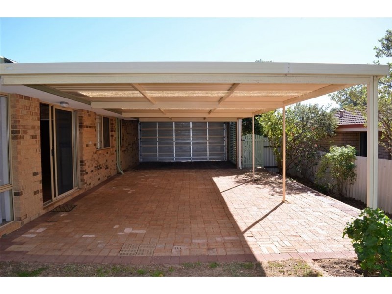 16 Mousehole Crescent, Yanchep WA 6035