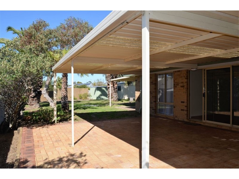 16 Mousehole Crescent, Yanchep WA 6035