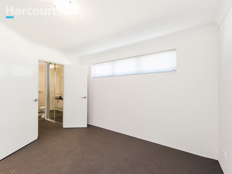 4/34 Willespie Drive, Pearsall WA 6065