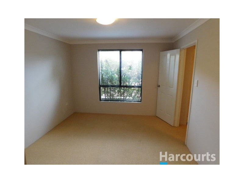 1/176 Lakeside Drive, Joondalup WA 6027