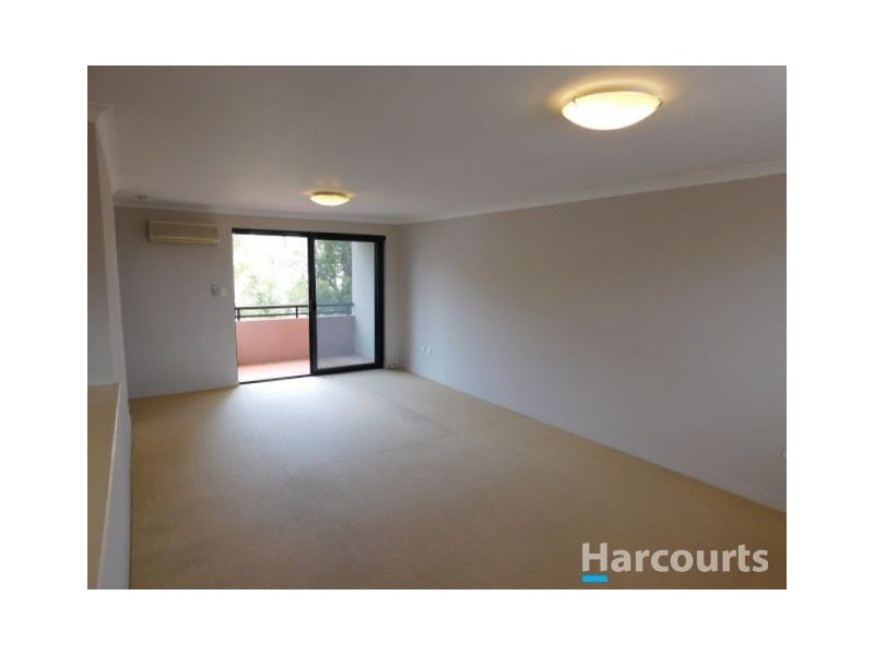 1/176 Lakeside Drive, Joondalup WA 6027