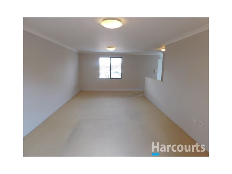 1/176 Lakeside Drive, Joondalup WA 6027