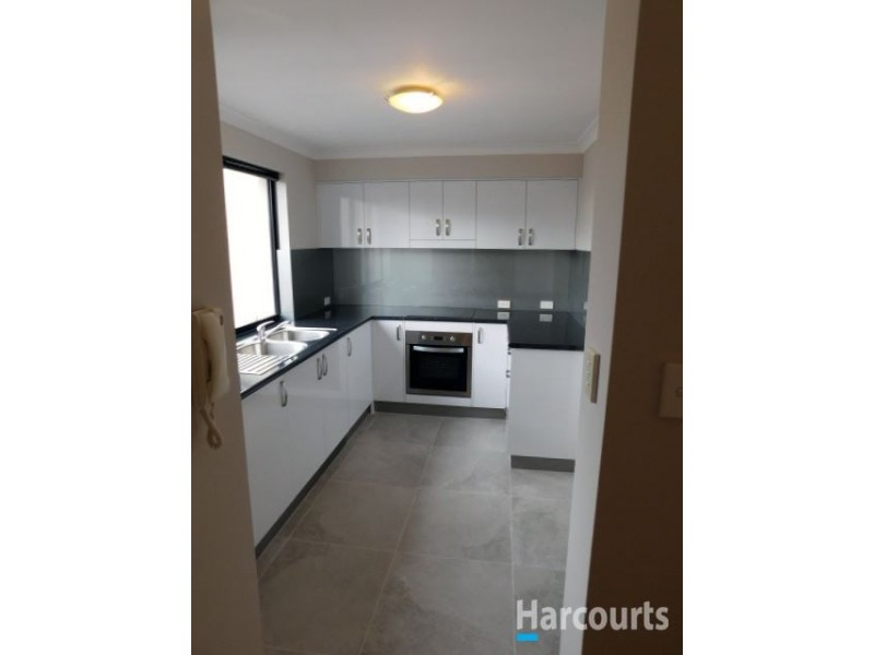1/176 Lakeside Drive, Joondalup WA 6027