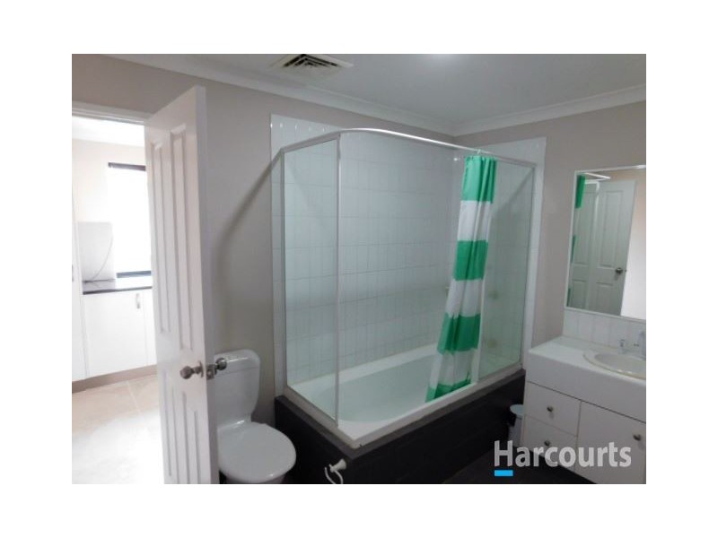 1/176 Lakeside Drive, Joondalup WA 6027
