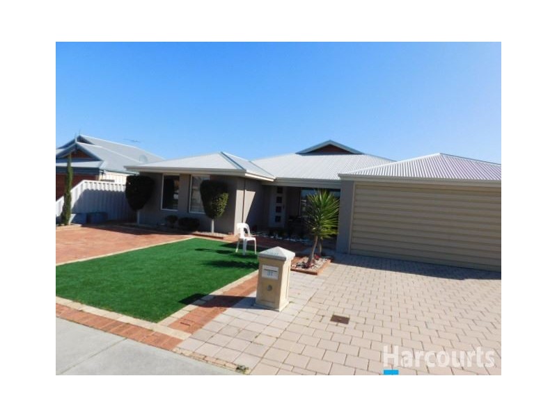 31 Compar Road, Banksia Grove WA 6031