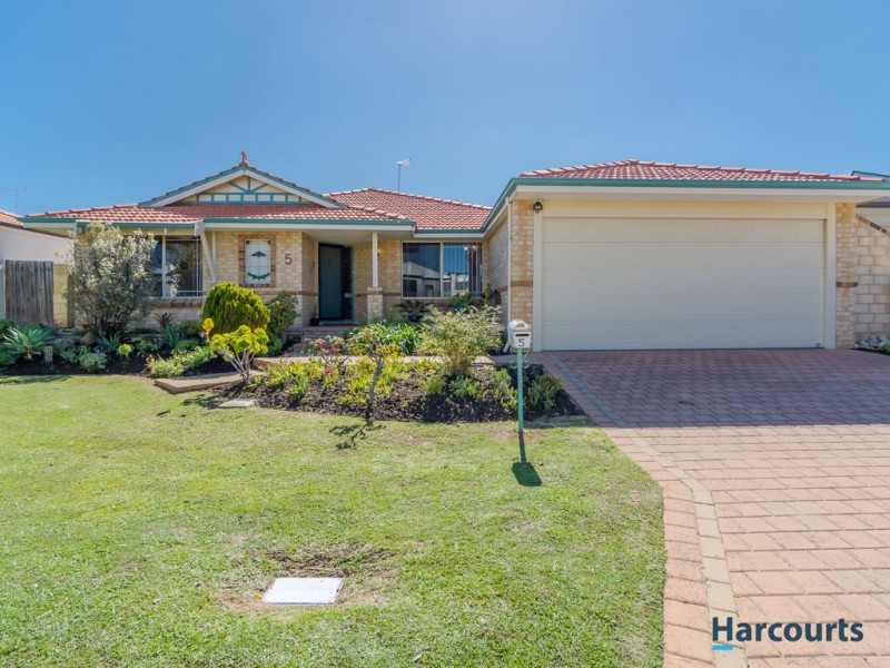 5 Fowey Loop, Mindarie WA 6030
