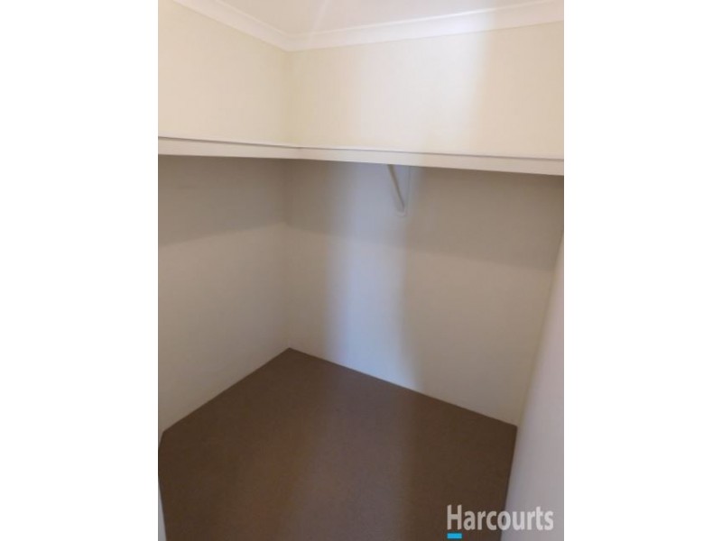 2 Shiralee Bend, Carramar WA 6031