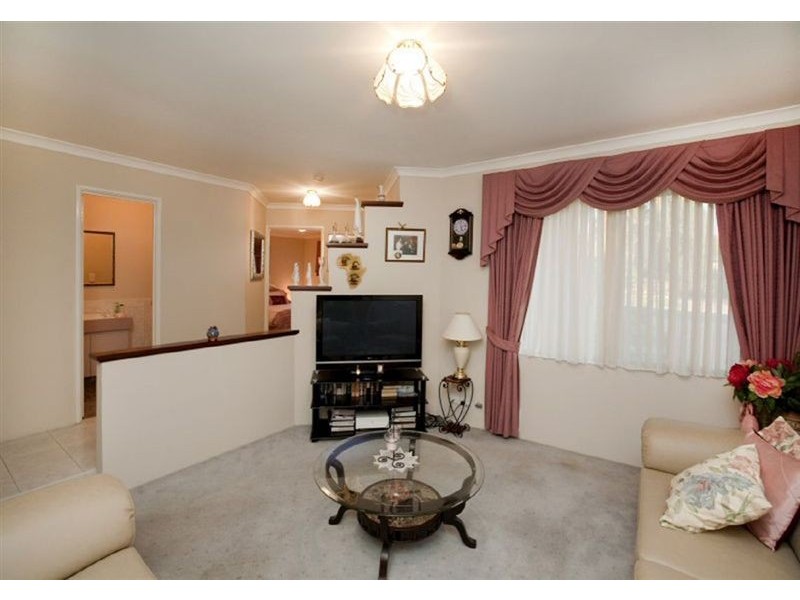 4 Dunkeld Glen, Kinross WA 6028