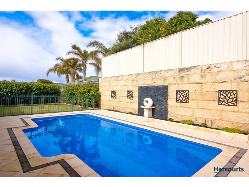 71 Macnaughton Crescent, Kinross WA 6028