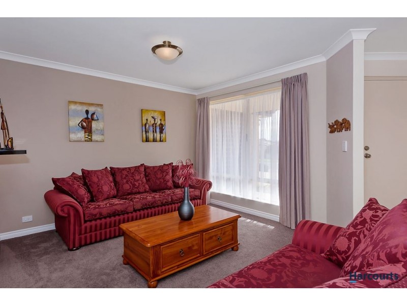 71 Macnaughton Crescent, Kinross WA 6028