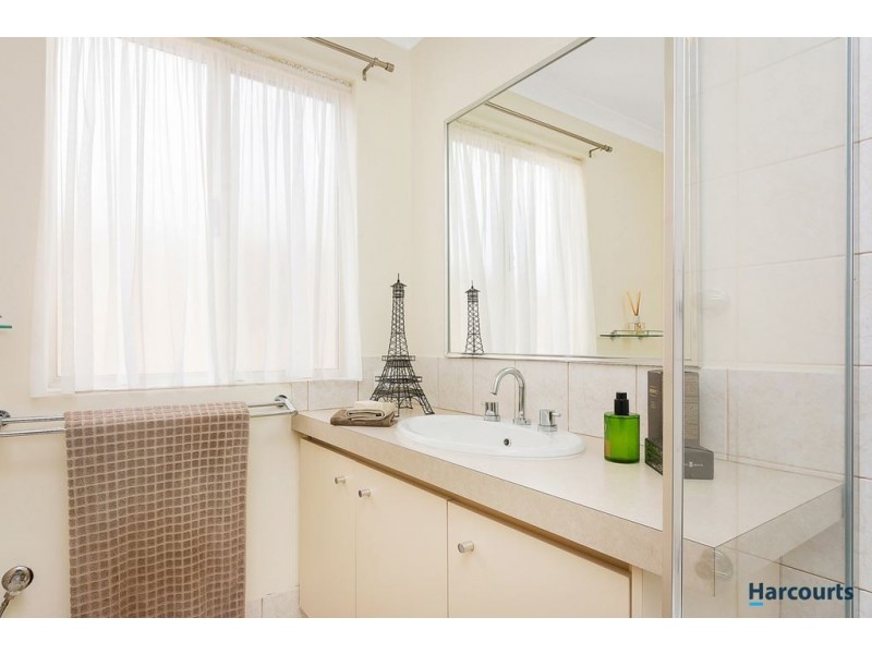 71 Macnaughton Crescent, Kinross WA 6028