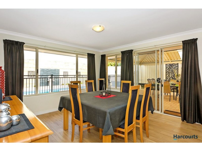 71 Macnaughton Crescent, Kinross WA 6028