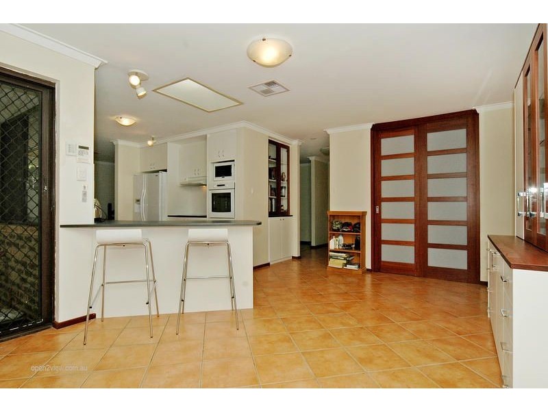 47 Lakeview Drive, Edgewater WA 6027