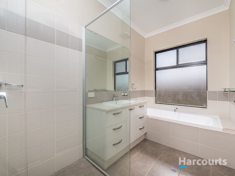 38 Alvarez Parkway, Tapping WA 6065
