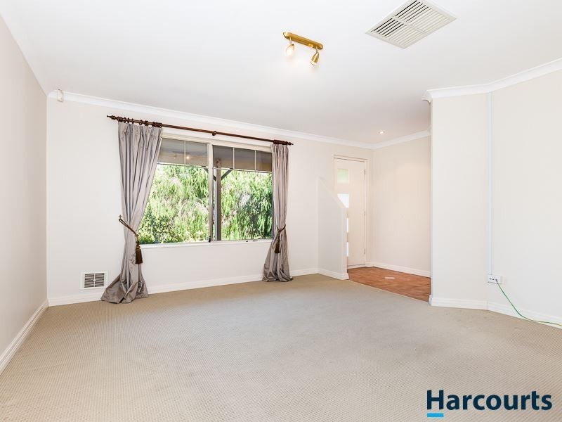 5 Bergalia Mews, Currambine WA 6028
