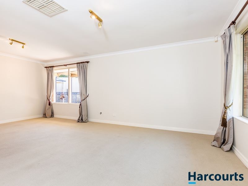 5 Bergalia Mews, Currambine WA 6028