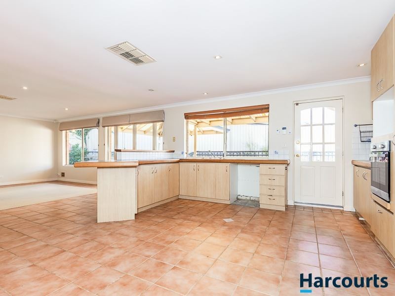 5 Bergalia Mews, Currambine WA 6028