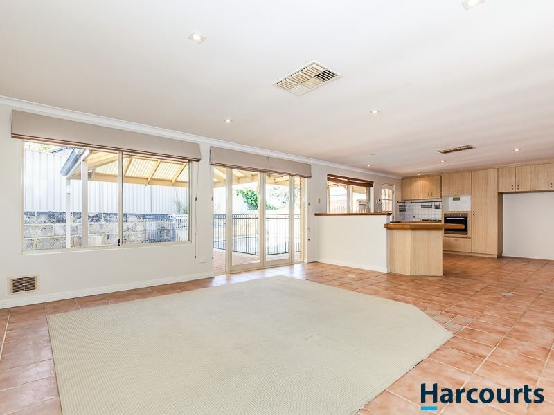 5 Bergalia Mews, Currambine WA 6028
