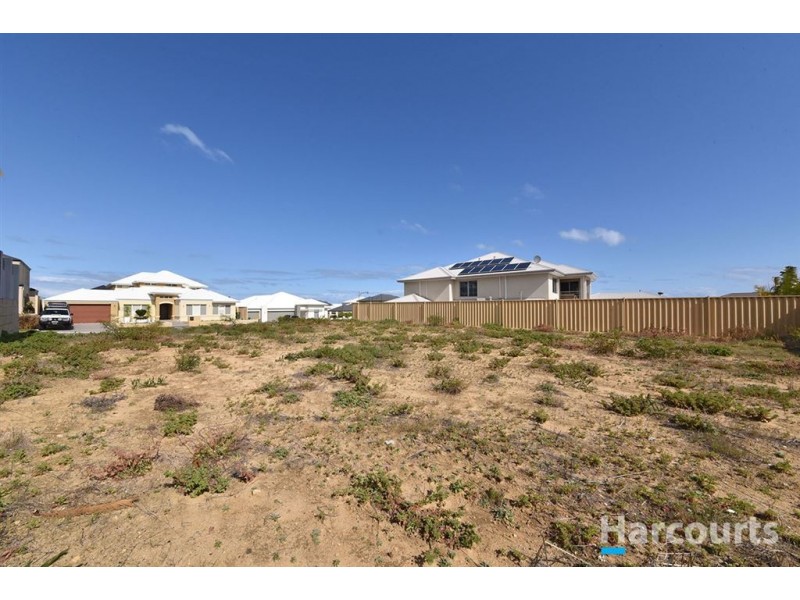 18 Fernando Parkway, Iluka WA 6028