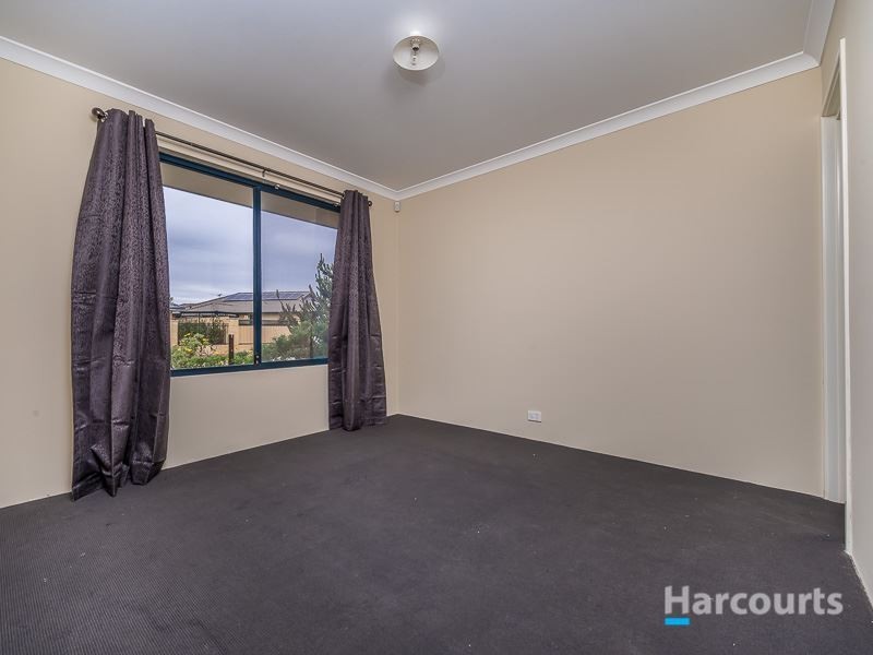 44 Lauderdale Ramble, Carramar WA 6031