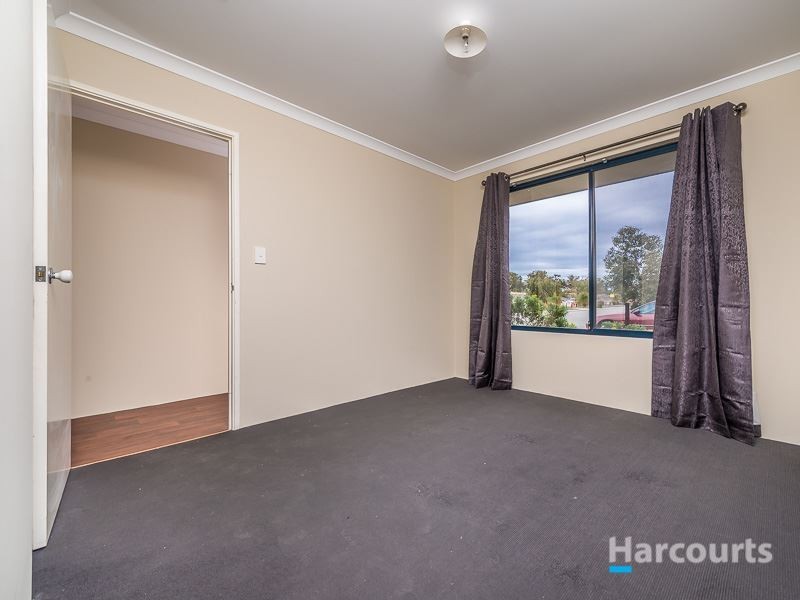 44 Lauderdale Ramble, Carramar WA 6031