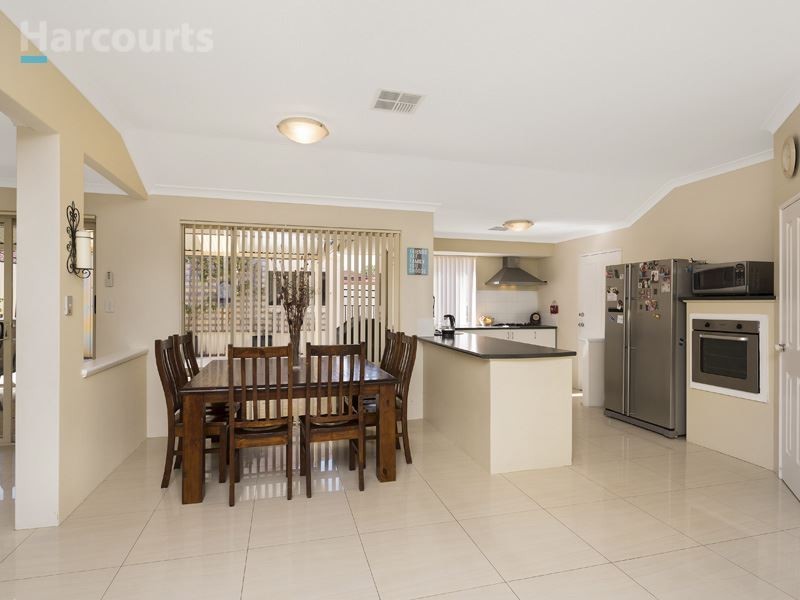 1 Wayford Circle, Hocking WA 6065