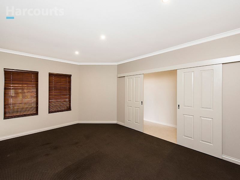 57 Sacramento Parade, Hocking WA 6065