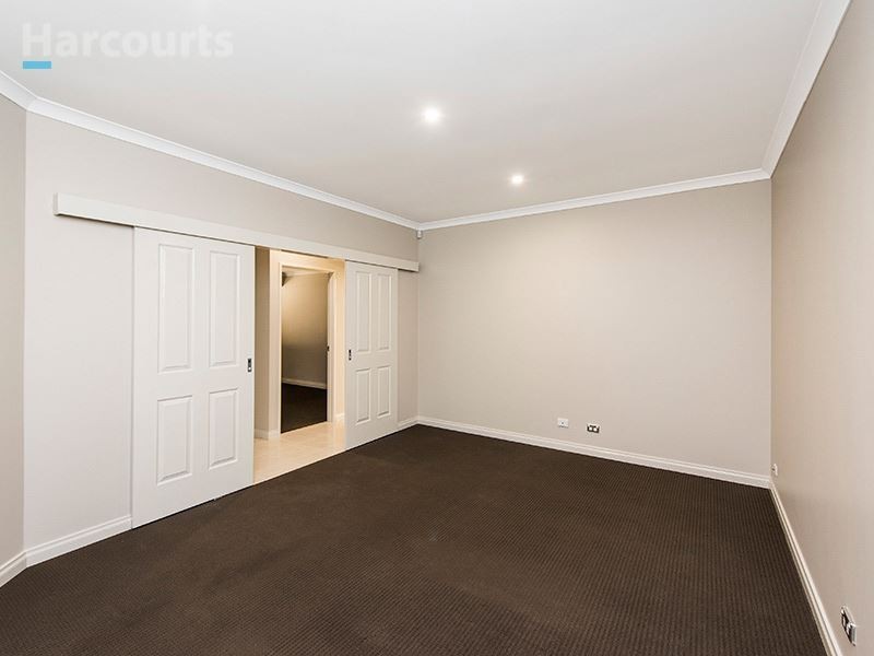 57 Sacramento Parade, Hocking WA 6065