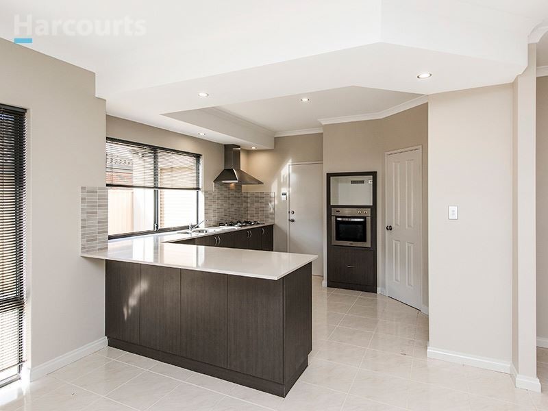 57 Sacramento Parade, Hocking WA 6065