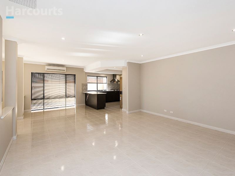 57 Sacramento Parade, Hocking WA 6065