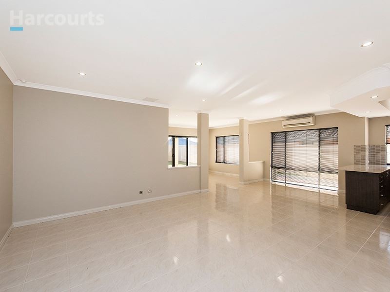 57 Sacramento Parade, Hocking WA 6065