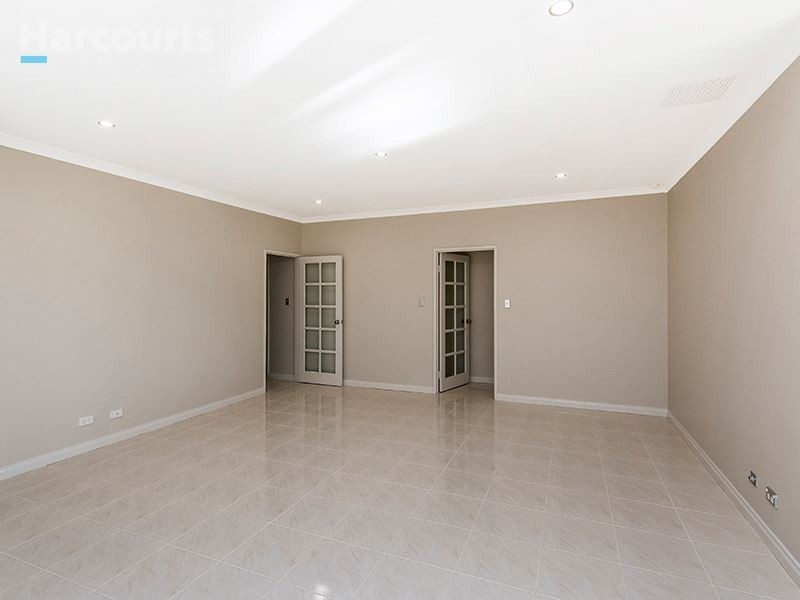 57 Sacramento Parade, Hocking WA 6065