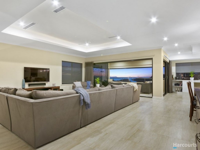 2 Courageous Place, Ocean Reef WA 6027