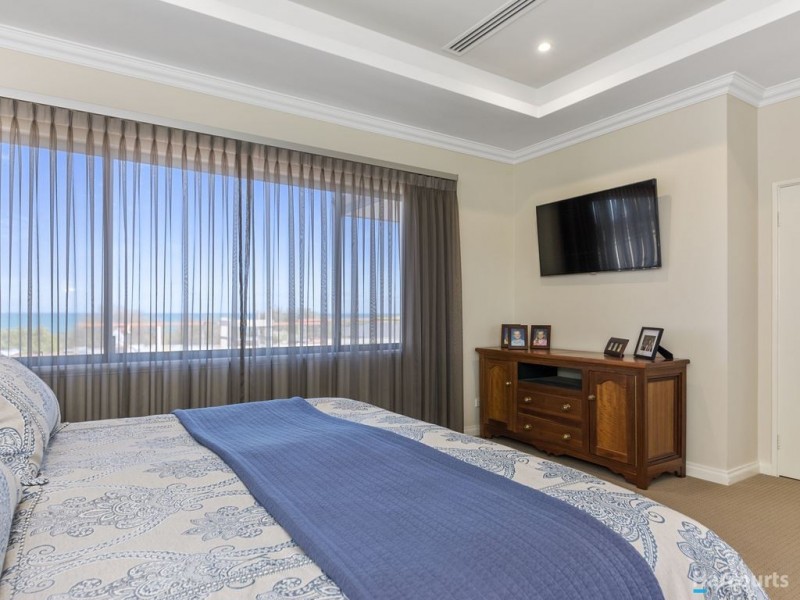 2 Courageous Place, Ocean Reef WA 6027