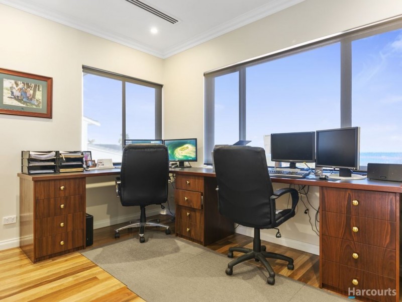 2 Courageous Place, Ocean Reef WA 6027