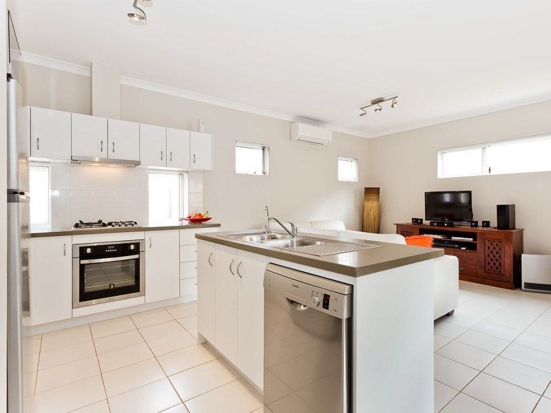 194 Nicholas Road, Hocking WA 6065