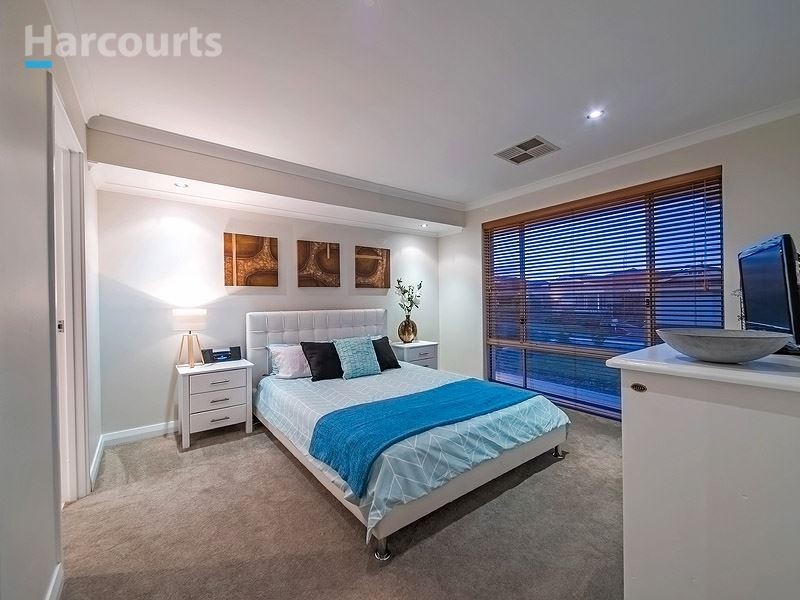 12 Mandal Close, Mindarie WA 6030