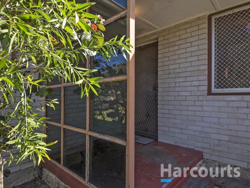 29 Robertsbridge Road, Nollamara WA 6061