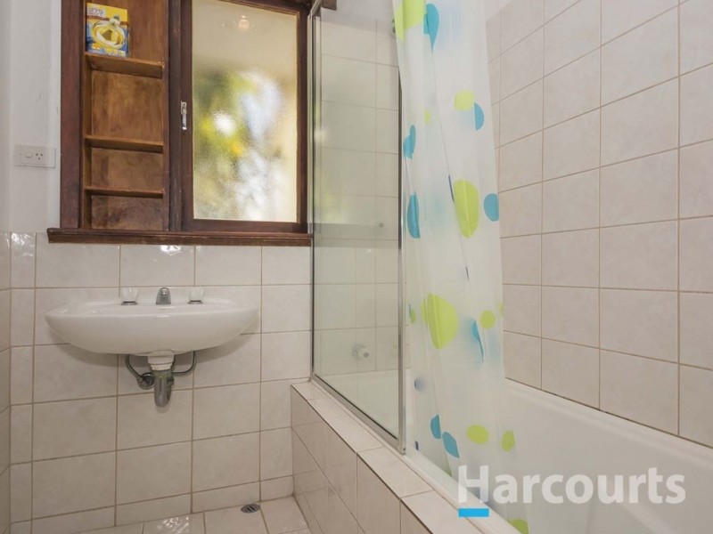 29 Robertsbridge Road, Nollamara WA 6061