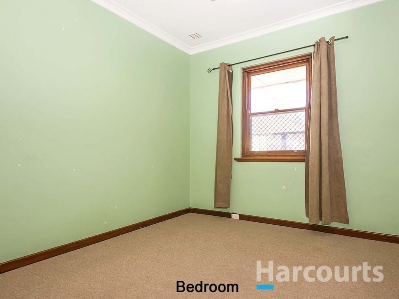 29 Robertsbridge Road, Nollamara WA 6061