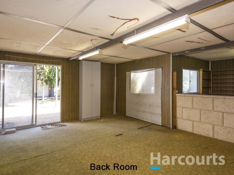 29 Robertsbridge Road, Nollamara WA 6061