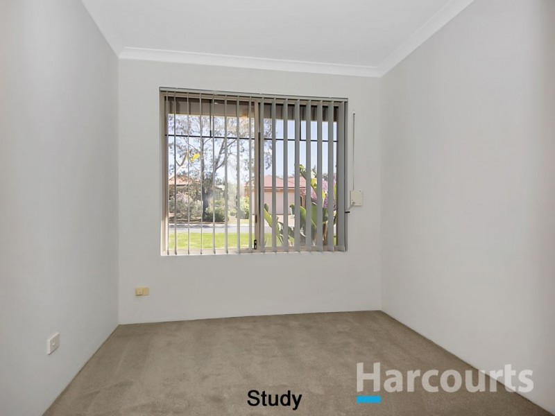 7 Renfrew Gardens, Kinross WA 6028