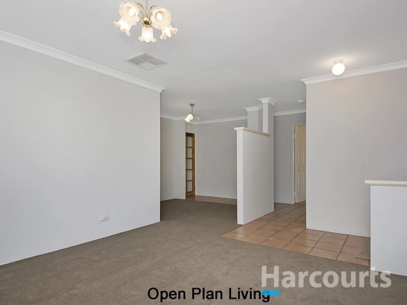 7 Renfrew Gardens, Kinross WA 6028