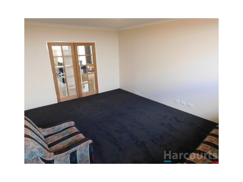 27 Lancewood Street, Banksia Grove WA 6031