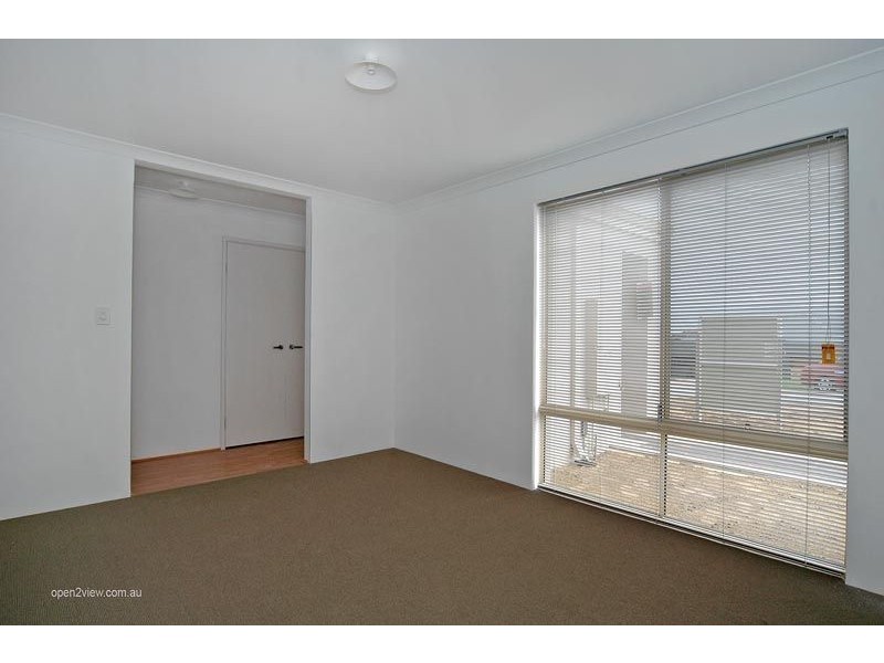 2/32 Messina Drive, Sinagra WA 6065